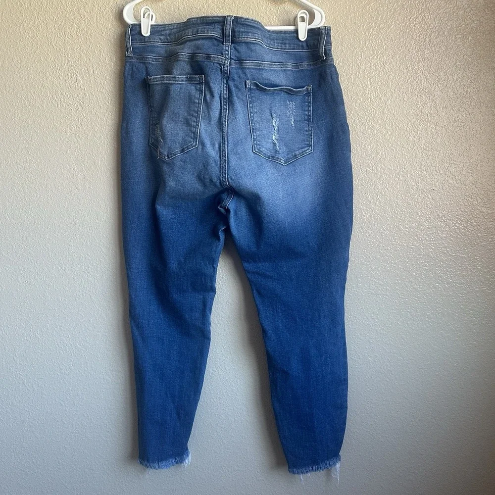 Glitzy Girls Boutique‎ Women's Jeans Distressed Raw Fray Medium Wash Size 18
